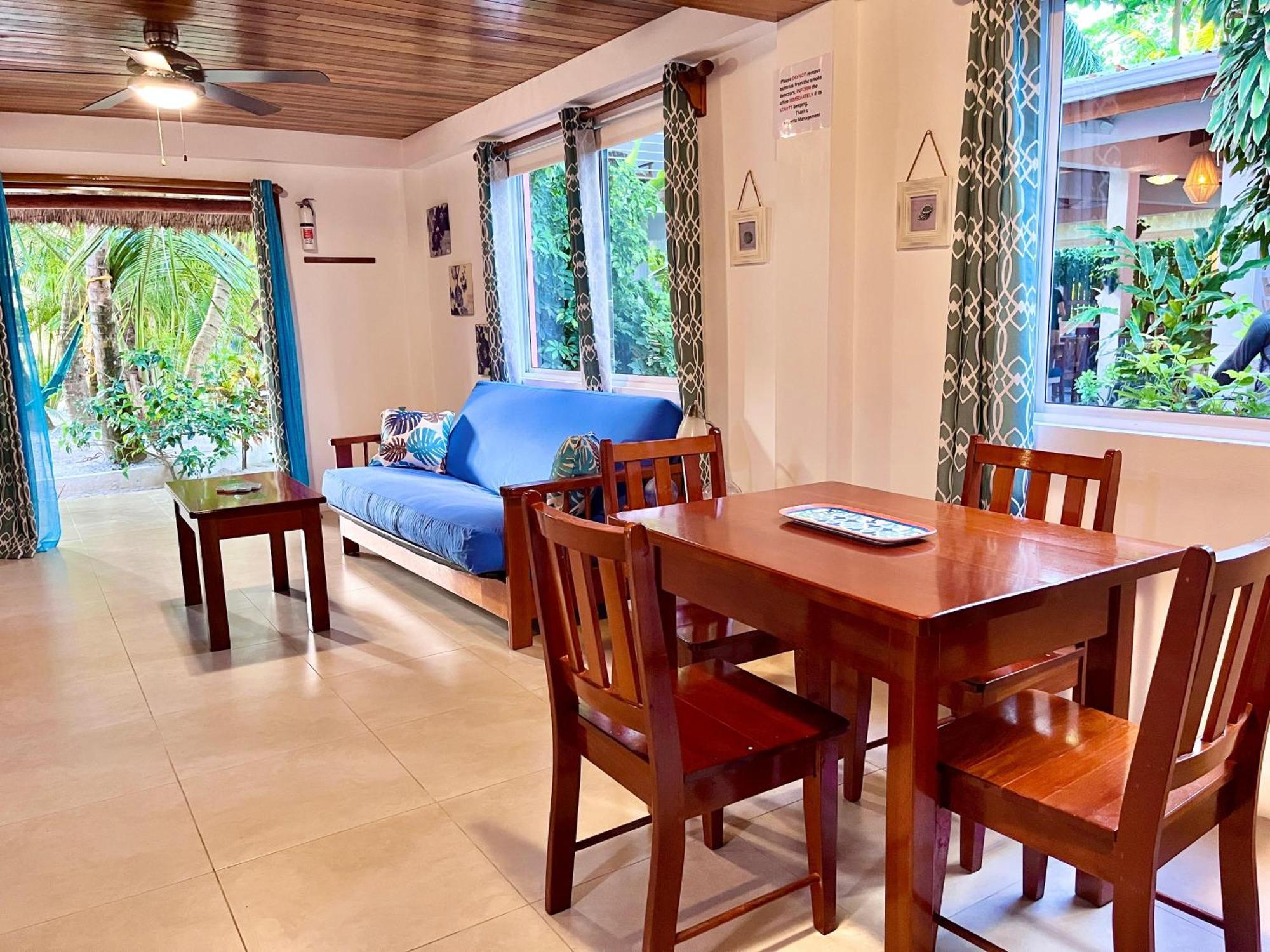 Palmetto Garden Cottage Caye Caulker Esterno foto